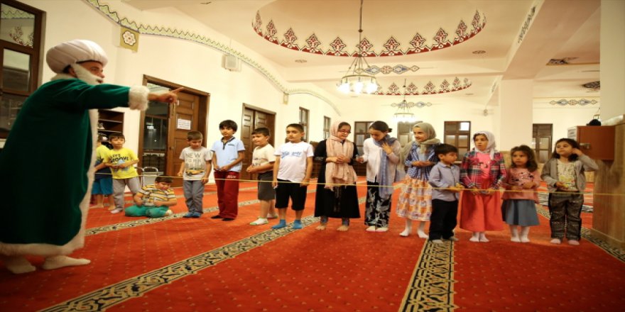 Çocuklar son teravihi Nasreddin Hoca ile birlikte kıldı