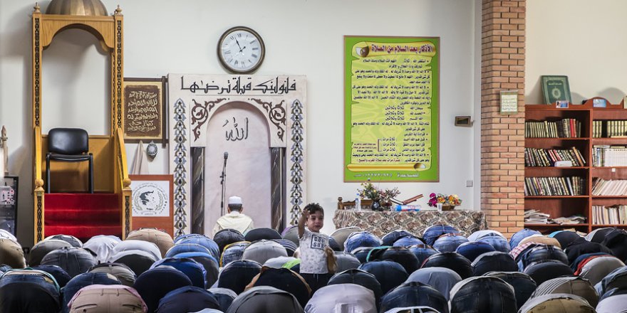 Müslümanlar camisiz bir bayram daha geçirdi