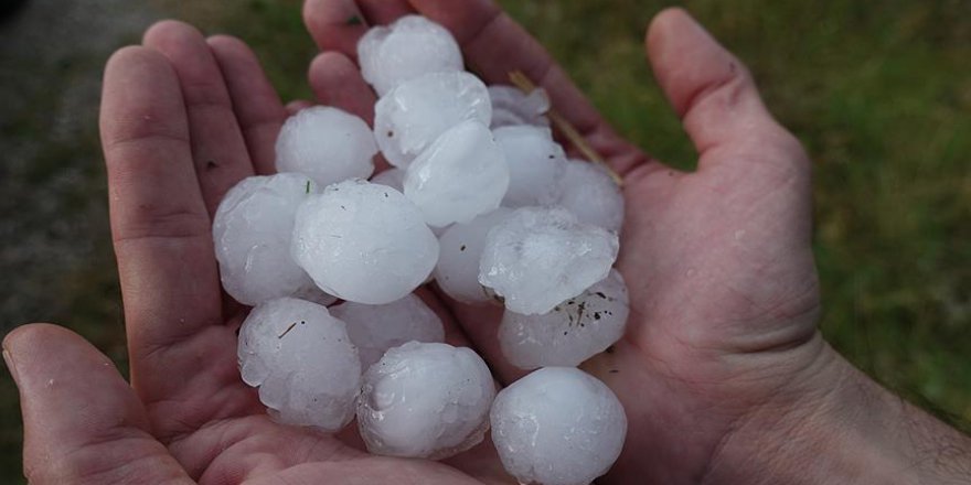 Subhanallah! Ceviz büyüklüğünde dolu yağdırıldı