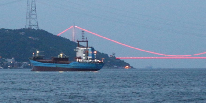 İstanbul Boğazı'nda gemi arızası ucuz atlatıldı