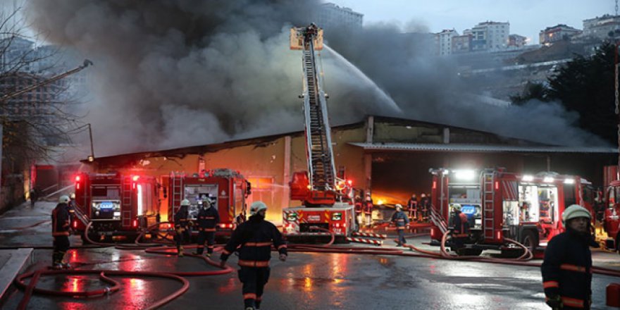 Kahraman itfaiyeciler gece gündüz görev yapıyor