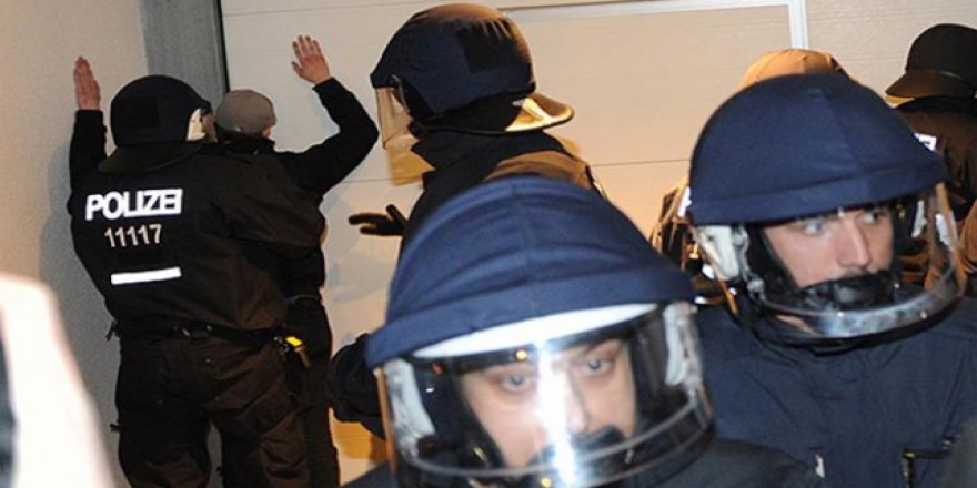 Almanya'da ayrımcılık ve nefret suçu soruşturuluyor