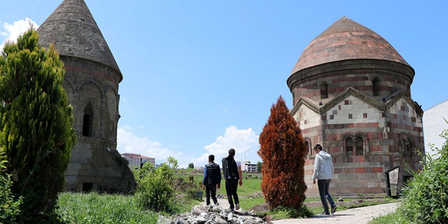 Erzurum'da turizme üç kümbetler dopingi