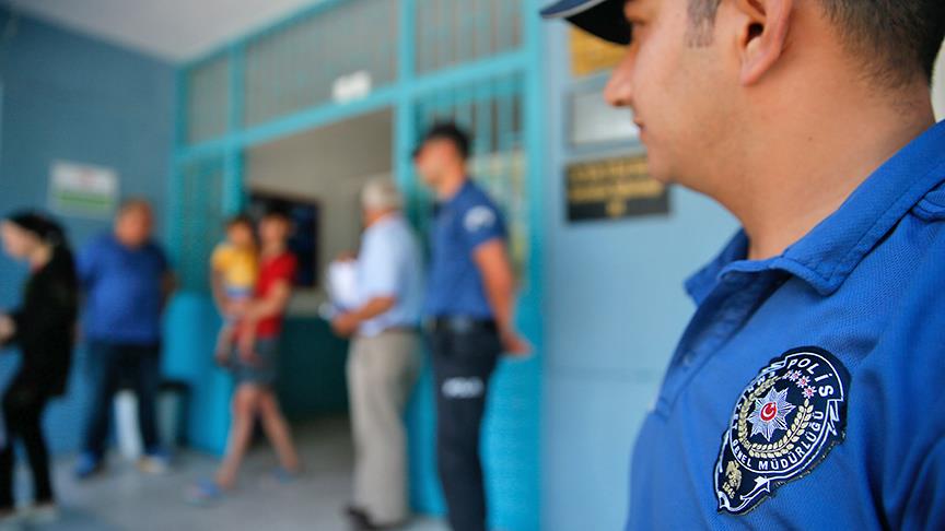 Seçimler olaysız devam ediyor