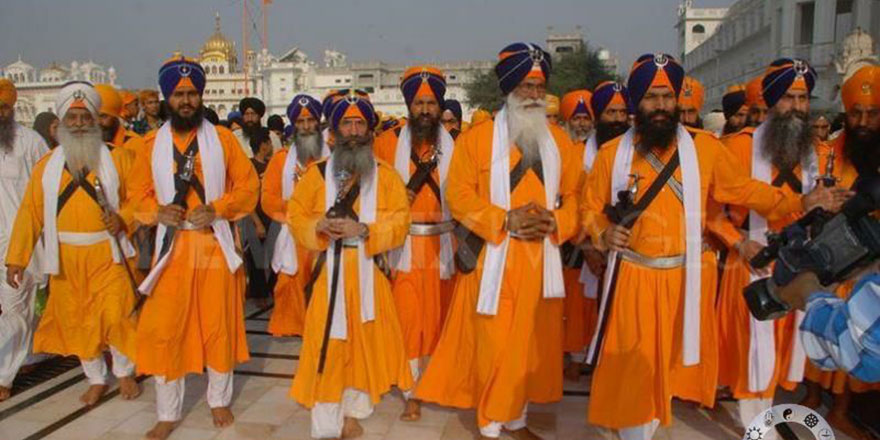 Müslüman sanıp onlara saldırıyorlar