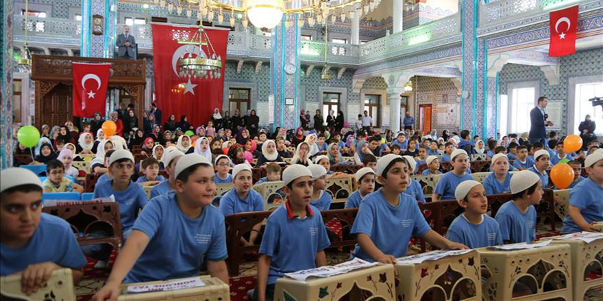 Yaz Kur'an kursları başladı, camiler cıvıl cıvıl
