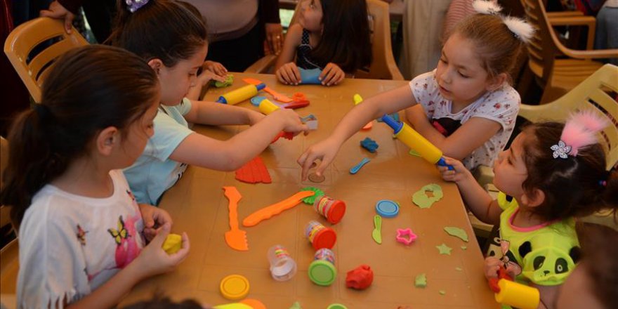 Kilis'te Dünya Mülteciler Günü kapsamında çocuk festivali