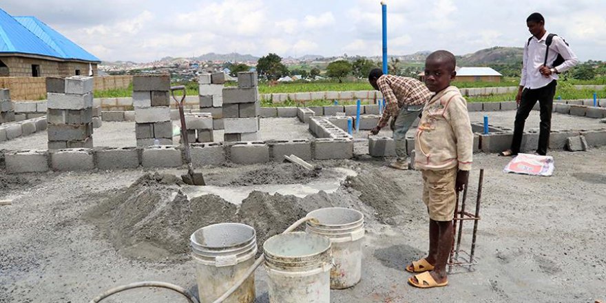 Nijeryalı yetimler sıcak yuvaya kavuşuyor