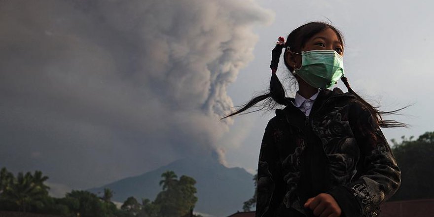 Bir yanardağı patlaması da o ülkeyi bekliyor