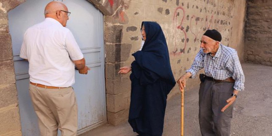 Kirasını ödeyemeyen yaşlı çifte belediye sahip çıktı