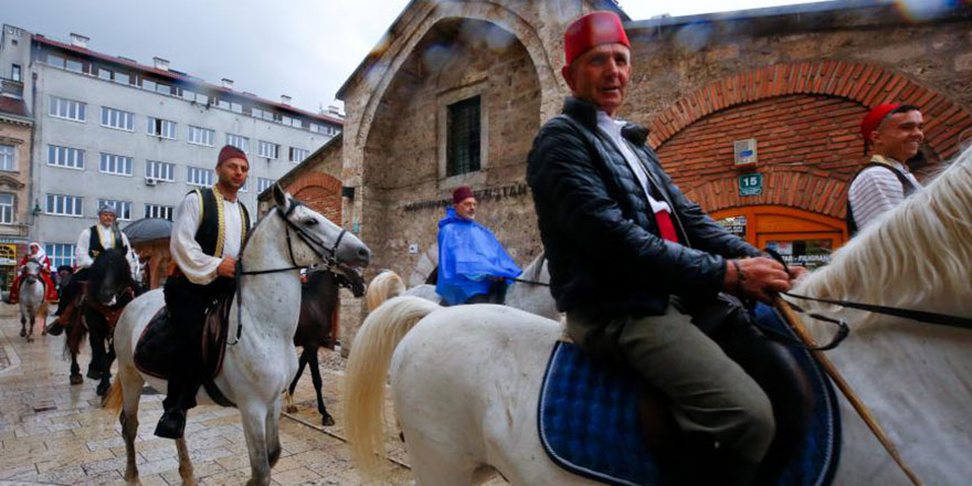 Bosna Hersek'te tekbirler, dualar ve ilahilerle Ayvaz Dede şenlikleri