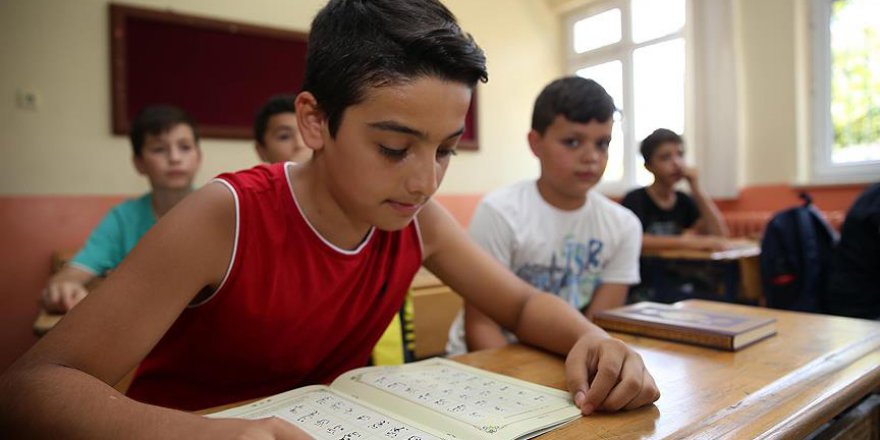 Diyanet'ten binlerce öğrenciye değerler eğitimi