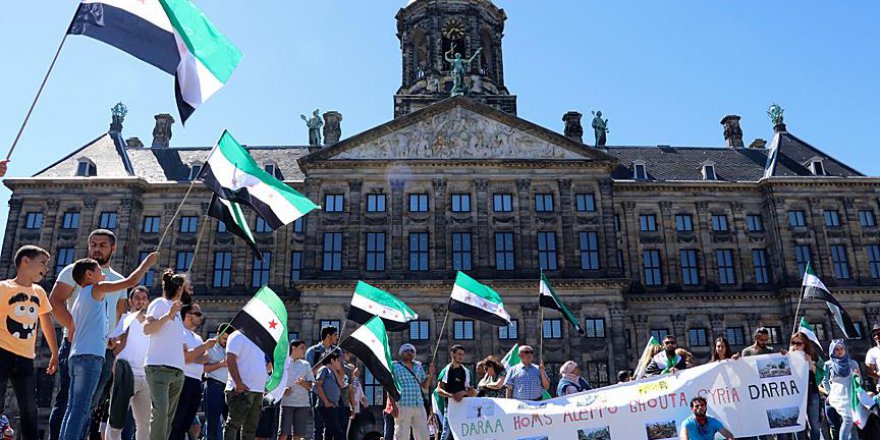 Hollandalılar Dera için sokaklara döküldü