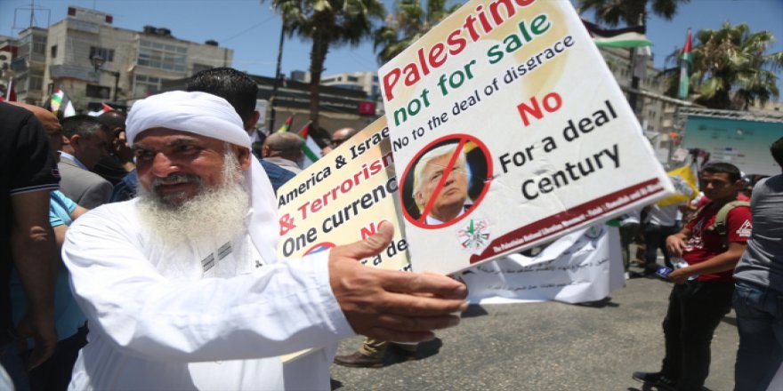 Filistinliler "Yüzyılın Anlaşması" planını protesto etti