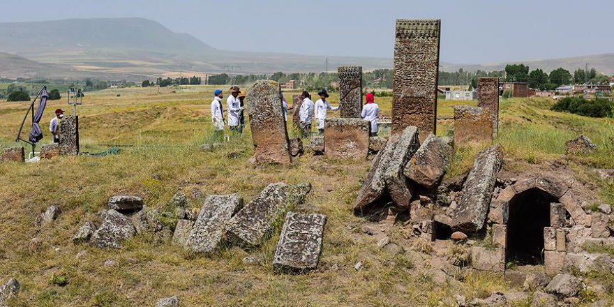 Selçuklu Meydan Mezarlığı arşivlendi