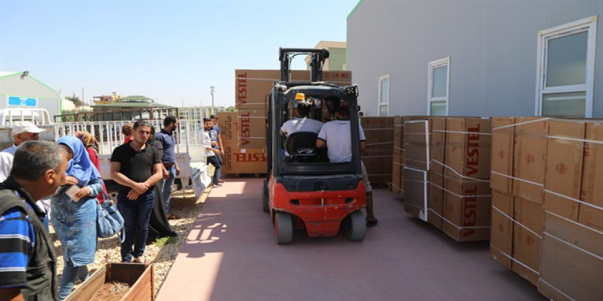 Kilis'teki ihtiyaç sahibi Suriyelilere İHH el uzattı