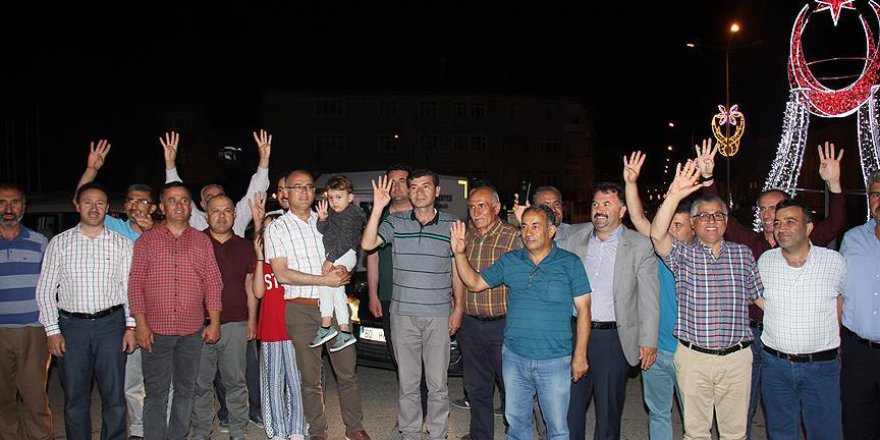 İlk Başkan Yardımcısı Oktay'ın memleketi sevince boğuldu