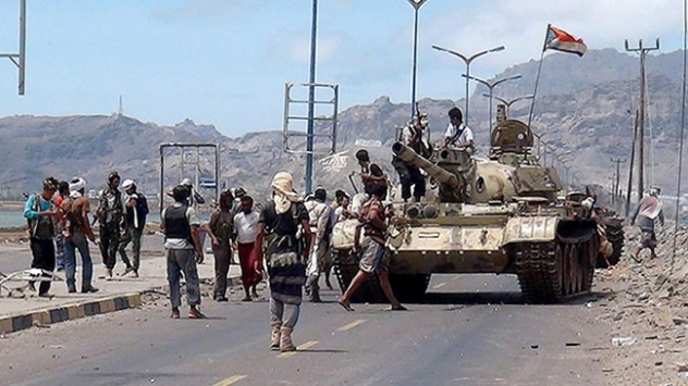 Yemen'de ordu birlikleri ilerlemeye devam ediyor