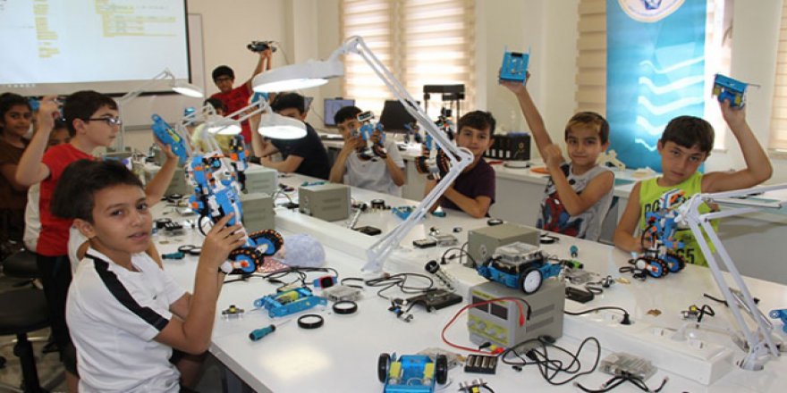 Gaziantep'te robotik kodlama dersleri veriliyor