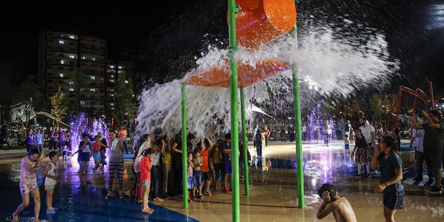 Diyarbakırlı çocukların su keyfi