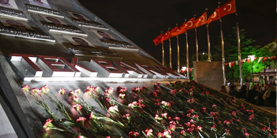 Keçiören'de vatandaşlar yeniden demokrasi nöbetinde