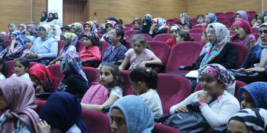 Erzurumlu kadınlara kanser eğitimi