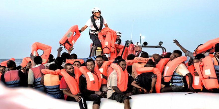 Almanya'da göçmenleri kurtarmak da suç