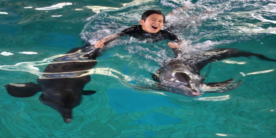 Endonezya'da otizm böyle tedavi ediliyor