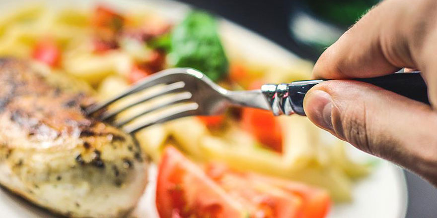 Ergenlikte başlayan yeme bozukluğu ölümcül sonuçlara varabilir