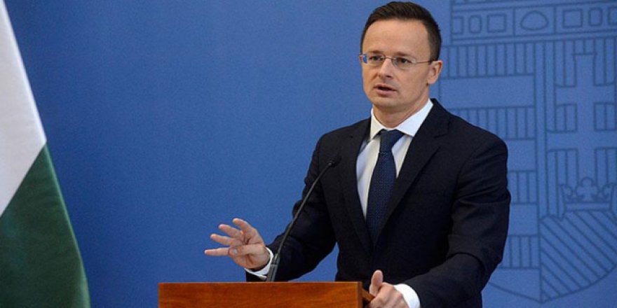 Macaristan BM’nin göçmen paktından çekiliyor