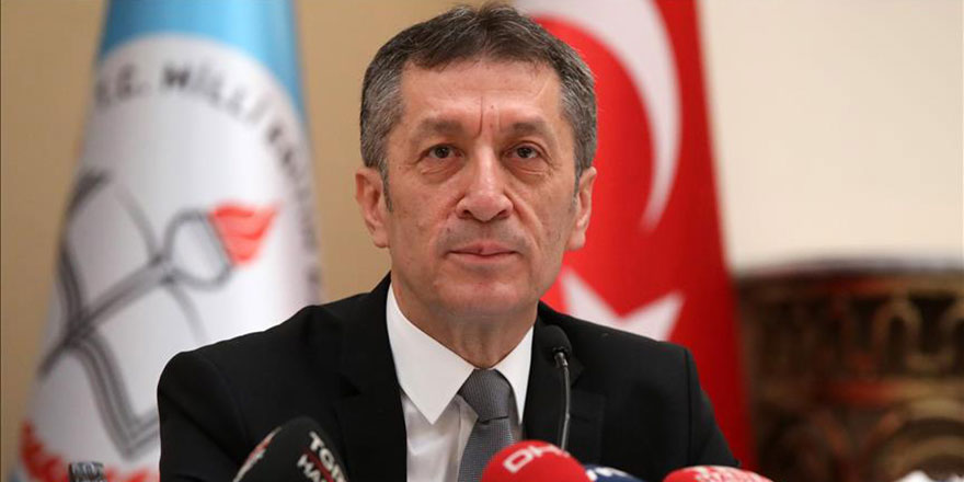 Bakandan öğrencilere: Tatilde eve, odalarınıza kapanmayın!