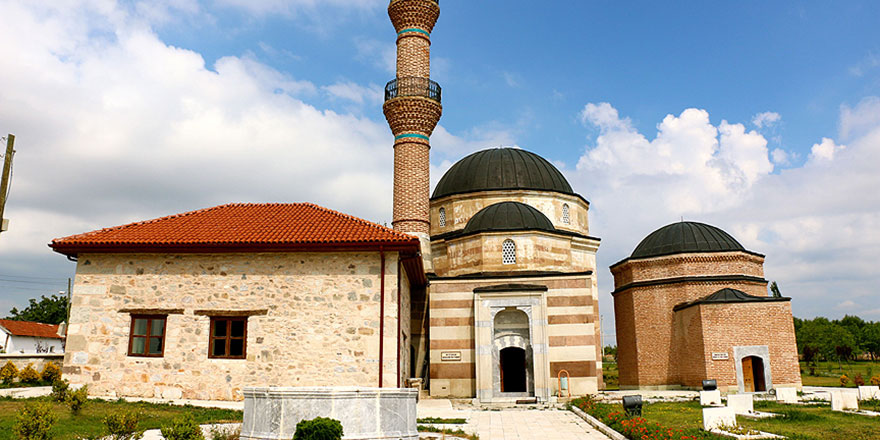 Beş asırlık külliye kardeşliğe kucak açıyor