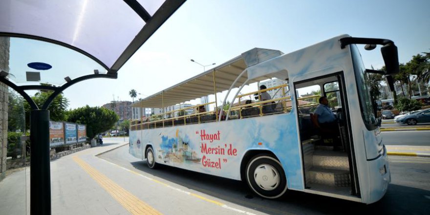 Mersin'de üstü açık otobüs sefere çıktı