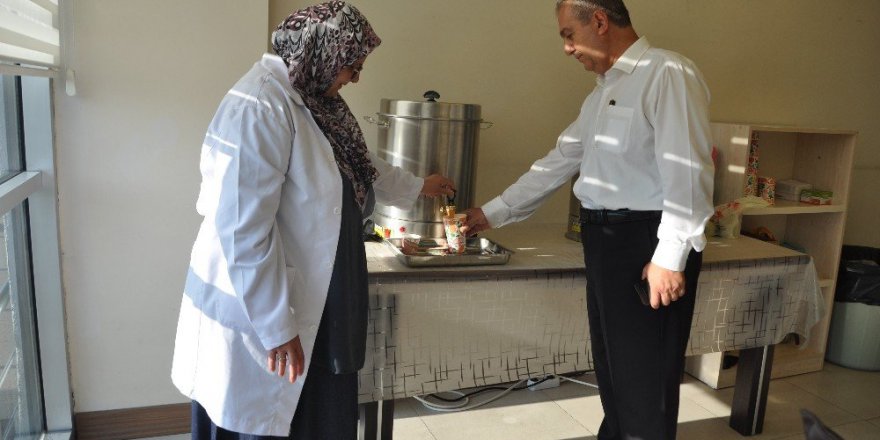 Düzce'de "Millet Kıraathanesi" hizmete açıldı