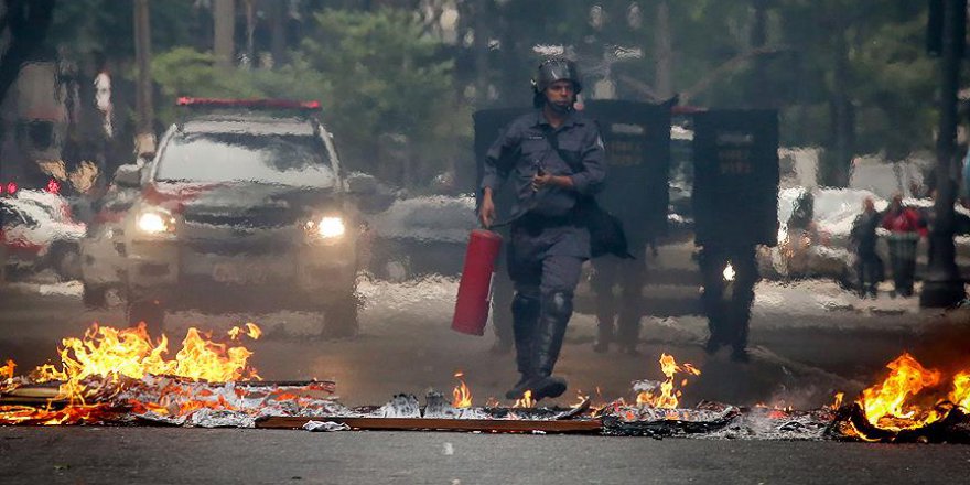 Brezilya'da otobüslere saldırıldı, kamu binalarına ateş açıldı