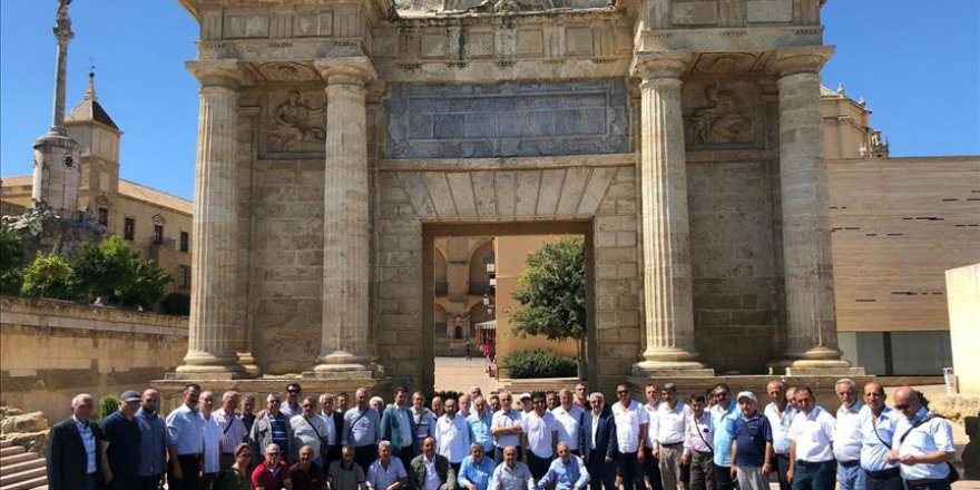 450 Muhtar Endülüs'ü ziyaret etti