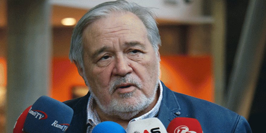 İlber Ortaylı Fetih Müzesi'ni gezdi