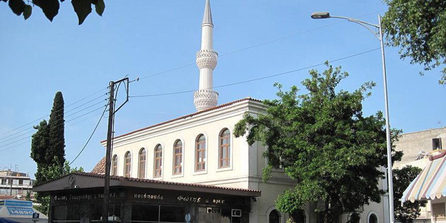 Yunanistan müftülere zorunlu emeklilik getirdi