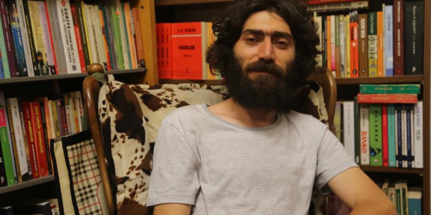 Kitap okuma sevgisiyle 'sahaf' oldu