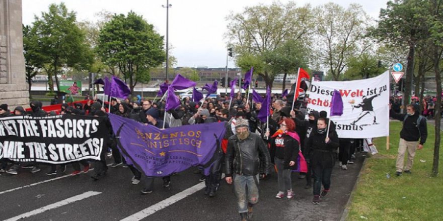 Almanların çoğunluğu ülkedeki ırkçılığı sorun olarak görüyor