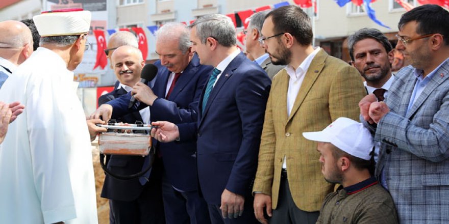 Kartal'da yapılacak caminin temelleri atıldı