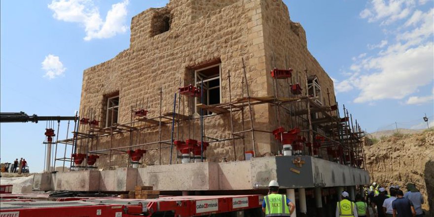 Tarihi Artuklu Hamamı taşınıyor