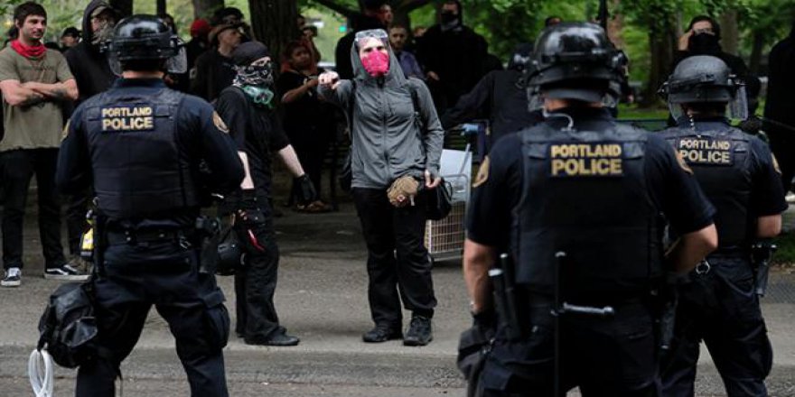 ABD'de iki karşıt görüş çatıştı