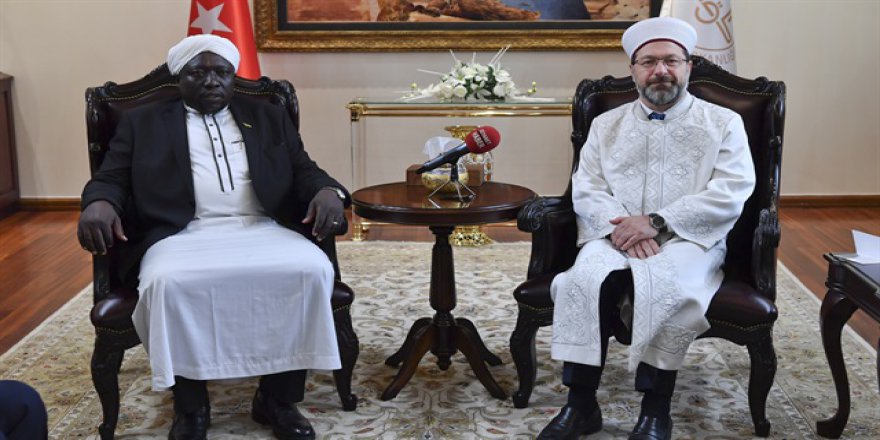 Ali Erbaş'a Sudan'dan ziyaretçi geldi