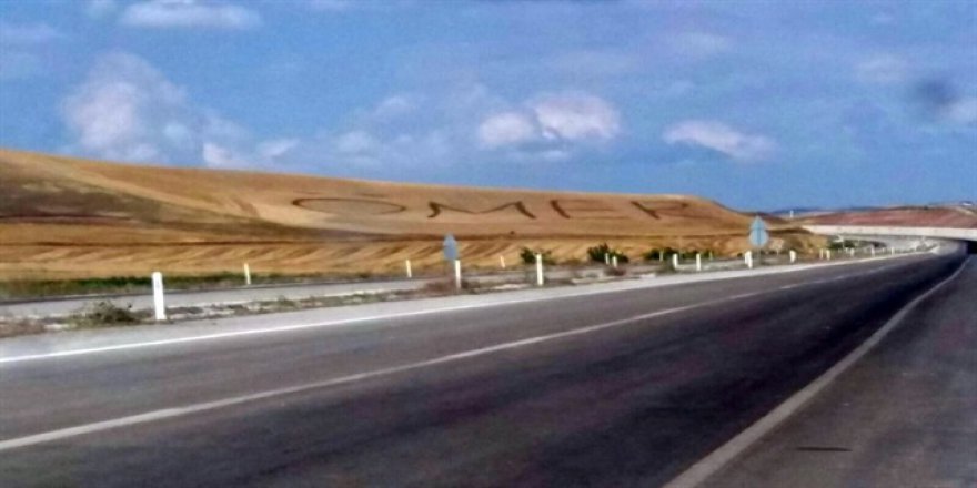 Ölen kardeşine vefasını böyle gösteriyor