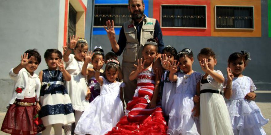 İHH köyünde kalan Suriyeli yetimler Arakan'a sahip çıktı