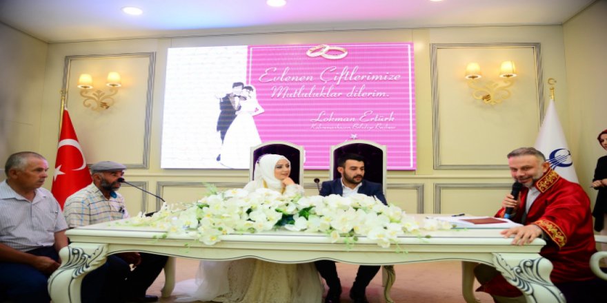 Sekizinci ayın sekizinde evlenmek için nikah salonlarına akın ettiler