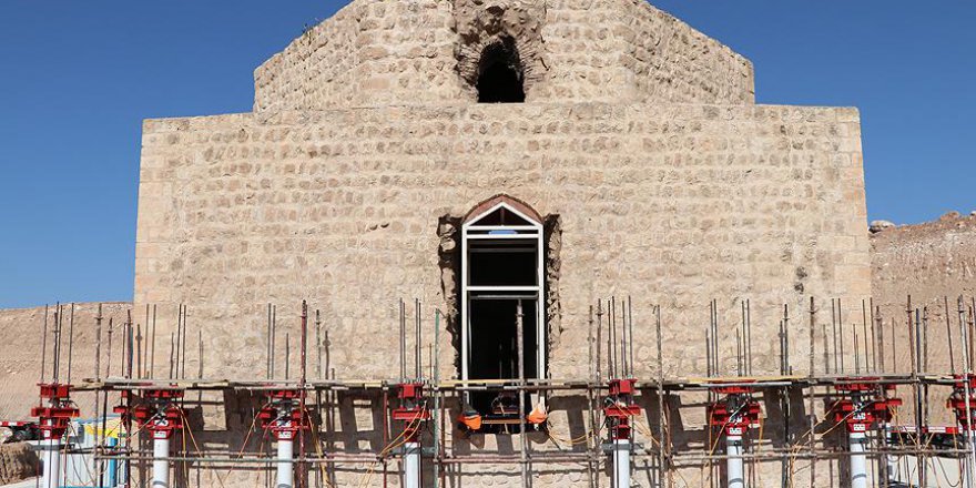 Tarihi Artuklu Hamamı'nı indirme çalışması yeniden başladı