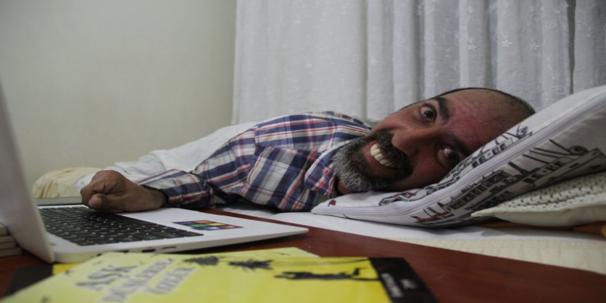 Tek parmak ile 16 kitap yazdı