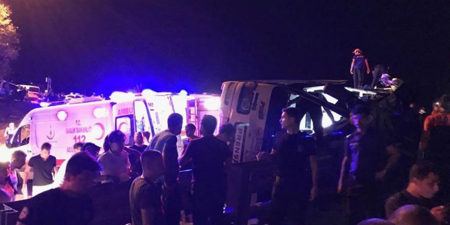 Bursa'da otobüs devrildi